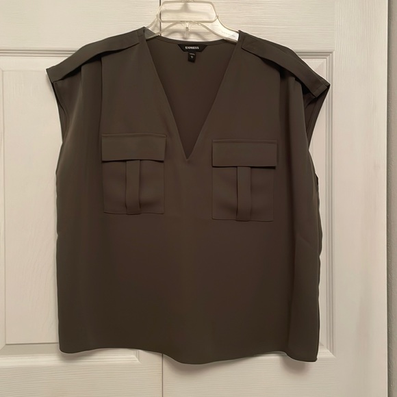 Express Green Sleeveless Top with Cute Accents Large in Perfect Condition Fall - Picture 1 of 12